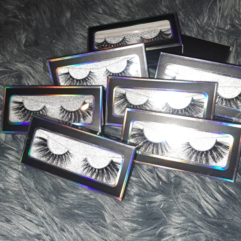 Lashes - Picture 2 of 2